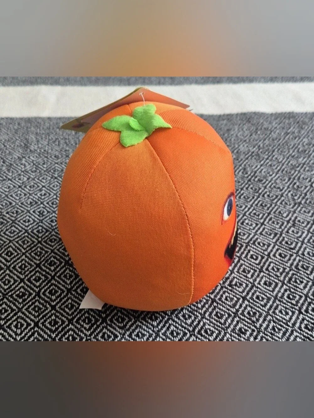New With Tags 2012 Annoying Orange Talking Fruit Plush Toy